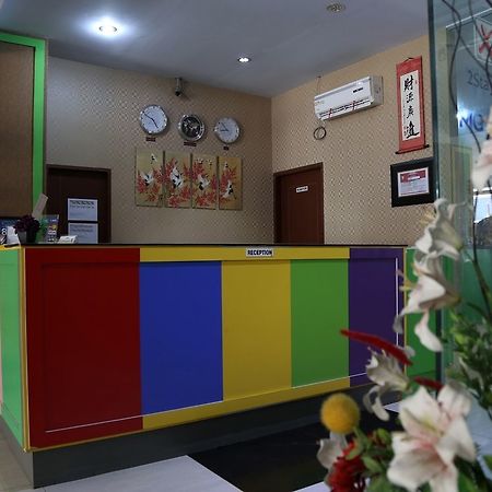 Nida Rooms Makassar Jampea 19536 Exteriér fotografie