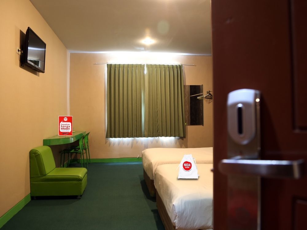 Nida Rooms Makassar Jampea 19536 Exteriér fotografie
